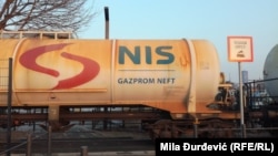 Nekadašnji državni naftni gigant NIS od 2008. godine je u većinskom vlasništvu ruske državne kompanije Gasprom Njefta (Gazprom Neft).