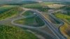 Розв’язка траси М-03 Київ- Харків-Довжанський. Об’їзна дорога Полтави. Частина проєкту «Велике будівництво». Україна, літо 2021 року 