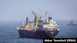 Një anije iraniane në Detin e Kuq.