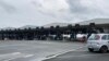 Kalimi kufitar i Batrovcit ku policia serbe i mbajti të bllokuar për më shumë se 20 orë udhëtarët nga Kosova, më 17 prill 2024.