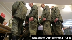 Путін 30 березня підписав указ про проведення весняного призову в армію, в рамках якого в період з 1 квітня до 15 липня планують призвати 147 тисяч осіб