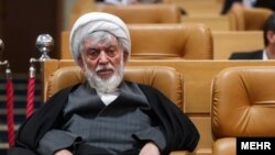 گفته می‌شود حسینعلی نیری حدود یک ماه پیش برای درمان به آلمان سفر کرده است