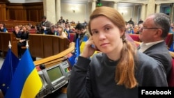  Мар’яну Безуглу пропонують відкликати з посад заступника голови і члена комітету «внаслідок обставин, що унеможливлюють виконання нею своїх обов’язків».