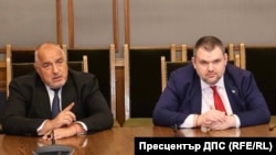 Бойко Борисов и Делян Пеевски в парламента.