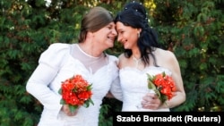 Magyar transzgender pár esküvője 2020-ban