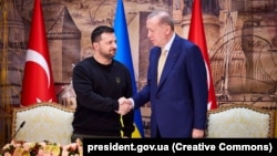 Президент Украины Владимир Зеленский и президент Турции Реджеп Тайип Эрдоган. Стамбул, 8 марта 2024 года