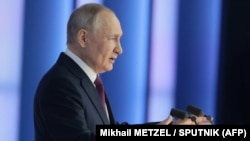 «Путін, ймовірно, утримався від розгортання зброї в Білорусі на початку вторгнення 2022 року, щоб зберегти можливість розмістити її в рамках майбутньої російської інформаційної операції з маніпулювання Заходом», – ISW