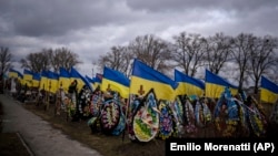 Журналісти зауважують, що ці звіти важко перевірити самостійно, але вони дають приблизне уявлення про кількість загиблих.