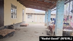 Дом Далерджона Мирзоева, одного из подозреваемых в атаке на «Крокус Сити Холл». Пригород Душанбе, 28 марта 2024 года