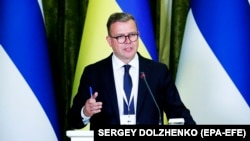 Східний кордон Фінляндії залишатиметься закритим, також уряд має підготувати низку заходів «проти будь-якого нелегального проникнення», зазначив прем’єр-міністр країни Петтері Орпо