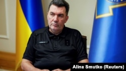 За словами Олексія Данілова, за останні три дні до дня нападу «Хамасу» на Ізраїль 7 жовтня, «спостерігалось зниження на 70% атак на український кіберпростір»