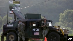Forța Kosovo (KFOR) este forța internațională de menținere a păcii condusă de NATO în Kosovo cu 4.500 de soldaţi din 27 de ţări. 
