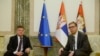 I dërguari i BE-së për dialogun Kosovë-Serbi, Mirosllav Lajçak, dhe presidenti i Serbisë, Aleksandar Vuçiq. Beograd, 5 korrik 2023.
