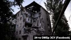 Зруйновані внаслідок російських обстрілів будинки у Часовому Яру, фото ілюстративне