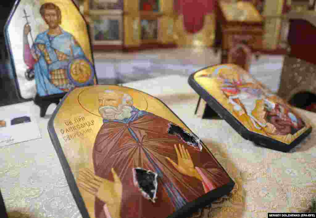 «Це перша серія бронепластин. Це не просто пластини. Їх привезли з фронту. Вони врятували життя нашим захисникам», – розповів співзасновник благодійного фонду «Україна для Героїв» Олександр Ковальчук