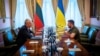 Президент України Володимир Зеленський і президент Литви Гітанас Науседа (ліворуч). Київ, 23 серпня 2023 року 