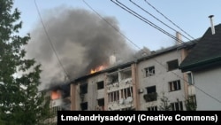 Снимка на жилищна сграда в Лвов след руски обстрел, 15 август