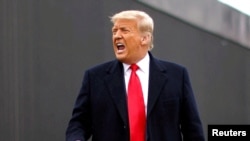 Donald Trump a luat documente secrete de la Casa Albă. El ar fi pus în pericol securitatea națională, spun procurorii în actul de inculpare.
