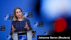 Ambasadorja Julianne Smith