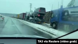 У колоні перебувають 500 вантажівок, оскільки інші переходи, зокрема на в’їзді в Україну з Польщі, заблоковані. Фото архівне 