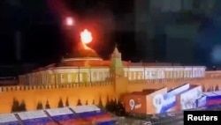Дрон над Кремлем у Москві. 3 травня 2023 року – до святкування Дня перемоги Росією тоді залишалось менше тижня