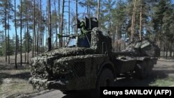 Az ukrán fronton vonulnak fel a világ legprofibb automata ágyúi