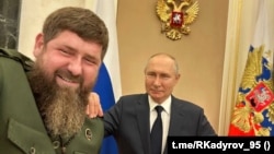 Нохчийчоьнан куьйгалхо Кадыров Рамзан а, Оьрсийчоьнан президент Путин Владимир а, 2023 шеран мангал-беттан 28 де. Архивера сурт