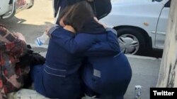 مسمومیت دانشآموزان در مدارس عمدتا دخترانه شهرهای مختلف ایران همچنان ادامه دارد