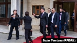 Lajçak gjatë vizitës së tij në Prishtinë, 9 mars 2023