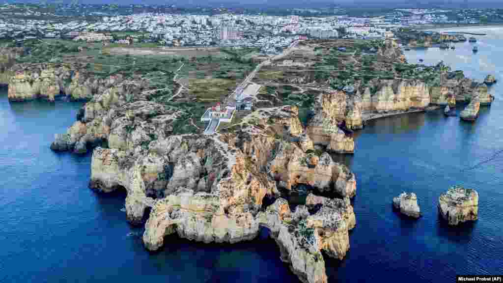 A Cabo da Roca partja, azaz a Szikla-fok, vagy ahogy hívni szokták: Európa vége, a kontinens legnyugatibb pontja