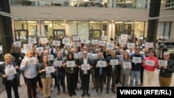 "Алсуга боштондук" акциясы. "Эркин Европа/Азаттык" радиосунун баш кеңсеси. Прага, 2023-жыл