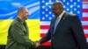 «Життєво важливо» ухвалити пакет допомоги Україні – Остін після розмови з Умєровим