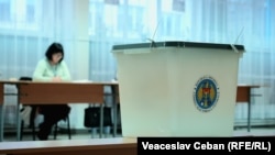 Stabilirea plafonului fondului electoral este încă o etapă importantă de pregătire pentru alegerile prezidențiale și referendumul din 20 octombrie.