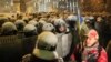 Кіеў: Дэманстранты змусілі спэцназаўцаў адступіць