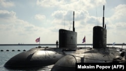 Российские подводные лодки на российской военно-морской базе в сирийском средиземноморском порту Тартус, 26 сентября 2019 года