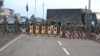 Азербайджанцы с 12 декабря 2022 года перекрыли Лачинский коридор. Российские миротворцы на закрытом участке коридора, 24 декабря 2022 г․