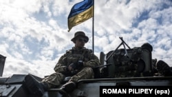Украинские военные в Донбассе