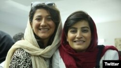 Elaheh Mohammadi (right, with fellow journalist Niloofar Hamedi)