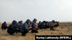 Жұрт Қаңтар оқиғасында қаза болған азаматтардың рухына құран бағыштап отыр. 23 қаңтар 2022 жыл.