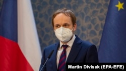 Noul ministru ceh de externe, Jakub Kulhanek, făcând declarații de presă. 22 aprilie 2021
