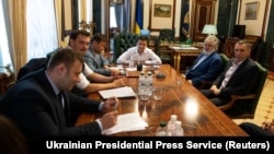10 вересня Офіс президента повідомив, що Володимир Зеленський зустрівся з бізнесменом Ігорем Коломойським