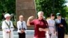 Һәйкәл ачу тантанасында тарихчы Рафаил Хәкимов чыгыш ясый