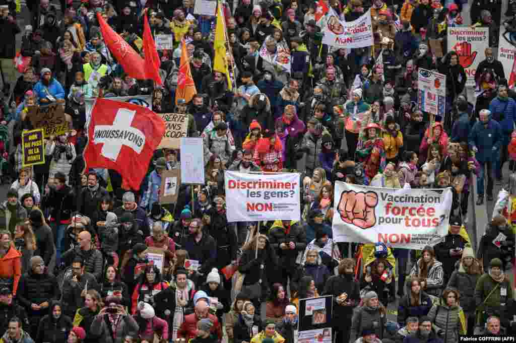 Демонстрации во Лозана, Швајцарија против мерките за битка со Ковид 19.