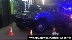 У поліції заявляють,що автомобіль порушника знайшли, про затримання самого водія правоохоронці не повідомляють
