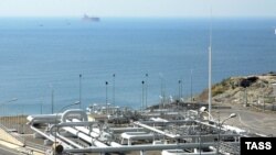 Нефтеперекачивающая станция на морском терминале Каспийского трубопроводного консорциума (КТК)