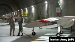 د ايران بېپيلوټه الوتکه