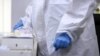 Koronavirus bemorlari bilan ishlayotgan o‘zbekistonlik tibbiyot xodimi, iyul, 2020