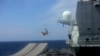 Un avion de luptă F-35 decolează în timpul exercițiului Steadfast Defender 21 al NATO de pe portavionul HMS Queen Elizabeth în largul coastei Portugaliei, 27 mai 2021.