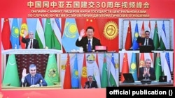 КЭР төрагасы Си Цзиньпин жана Борбор Азия өлкөлөрүнүн президенттери алака-катыштардын 30 жылдыгына арналган виртуалдуу саммитте инвестициялык долбоорлорду талкуулашууда.