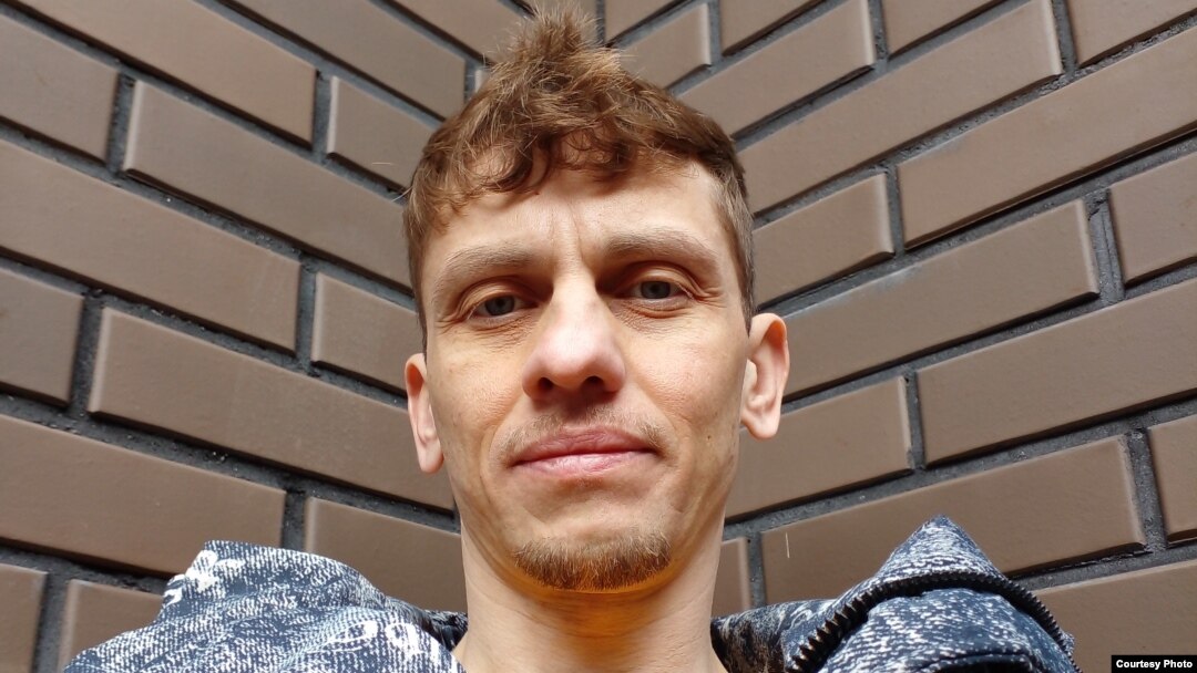 Dmitry Domovetskikh says he had been having misgivings about his work, helping to manufacture weapons, for more than year. 